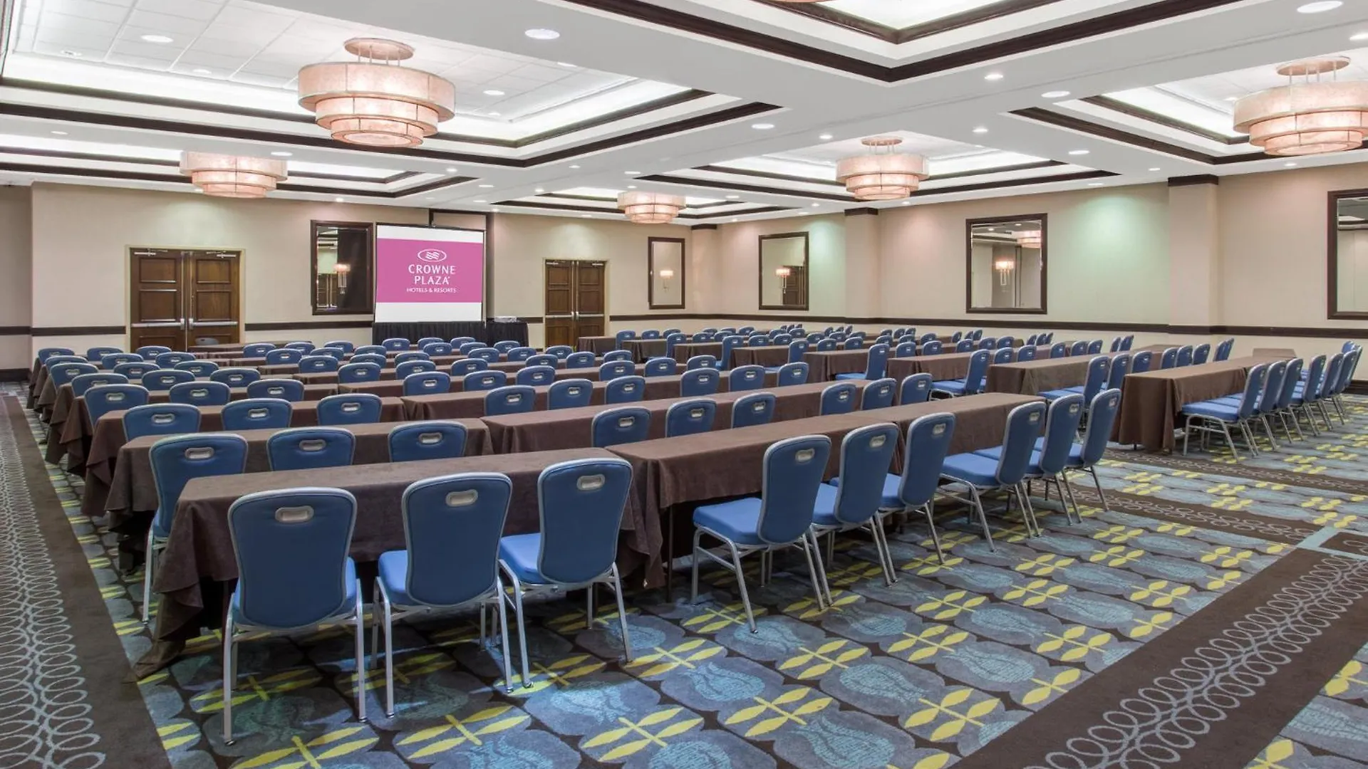 Crowne Plaza Hotel St. Louis Airport By Ihg Bridgeton