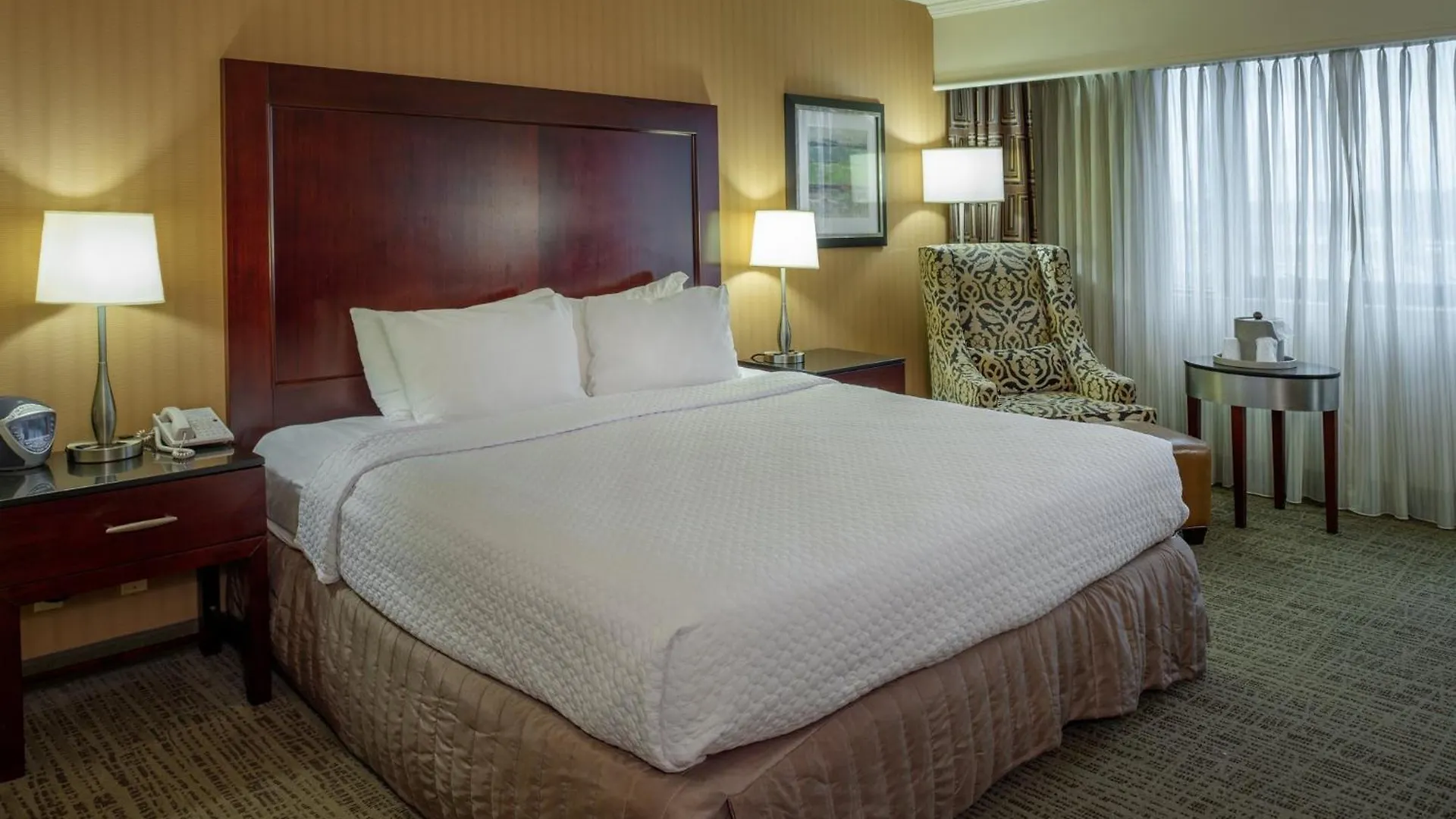 Crowne Plaza Hotel St. Louis Airport By Ihg Bridgeton 4*,  United States